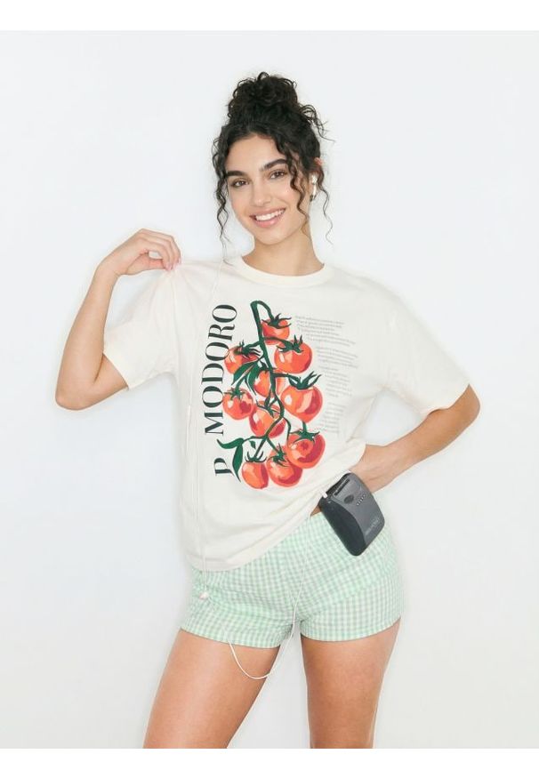 Sinsay - Piżama dwuczęściowa z nadrukiem pomidora - kremowy. Kolor: kremowy. Wzór: nadruk