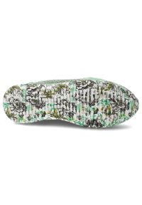 Sneakersy damskie Laura Vita, elastyczne sznurowanie oraz podwyższona podeszwa z nadrukiem na obwodzie, zielone, 06 SL3015-6G. Okazja: na co dzień. Zapięcie: sznurówki. Kolor: zielony. Materiał: jeans. Wzór: nadruk. Sezon: wiosna, lato. Styl: casual #5