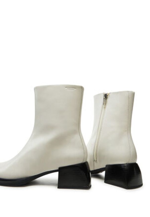 Vagabond Shoemakers Botki Vivian 5453-001-01 Écru. Materiał: skóra