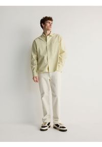Reserved - Koszula comfort fit - zielony. Kolor: zielony. Materiał: bawełna, tkanina #1