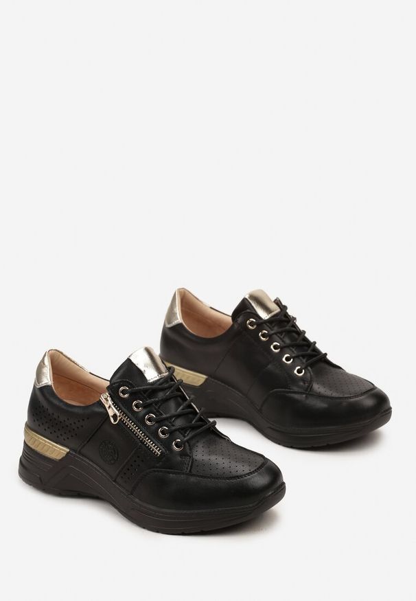 Born2be - Czarne Sznurowane Sneakersy na Koturnie ze Skórzaną Wkładką i Suwakiem Lolain. Okazja: na co dzień. Kolor: czarny. Materiał: skóra. Wzór: aplikacja. Obcas: na koturnie