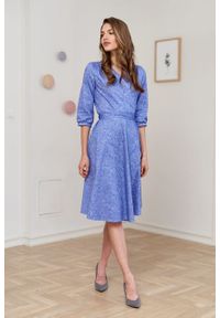 Marie Zélie - Sukienka Duilin Idella niebieska. Kolor: niebieski. Materiał: bawełna, satyna, skóra, materiał. Typ sukienki: kopertowe. Styl: klasyczny #6