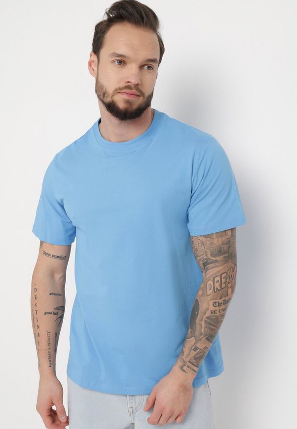 Born2be - Jasnoniebieska Casual Koszulka T-shirt z Bawełny Ikesse. Okazja: na co dzień. Kolor: niebieski. Materiał: bawełna. Styl: casual