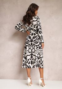 Renee - Czarno-Biała Sukienka Koszulowa Tranol. Okazja: na co dzień. Kolor: biały. Materiał: materiał, satyna, tkanina. Typ sukienki: koszulowe. Styl: elegancki, casual. Długość: midi