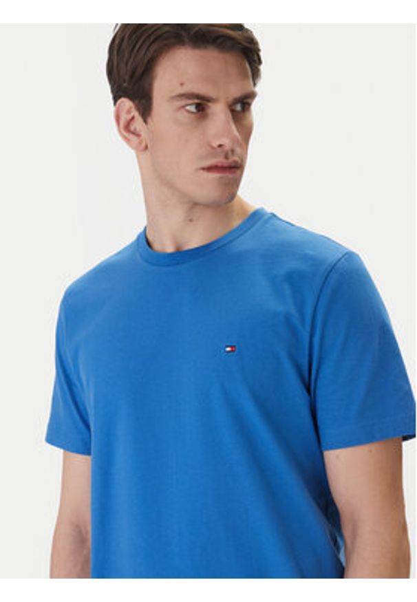 TOMMY HILFIGER - Tommy Hilfiger T-Shirt Ess Seasonal MW0MW39995 Niebieski Regular Fit. Kolor: niebieski. Materiał: bawełna