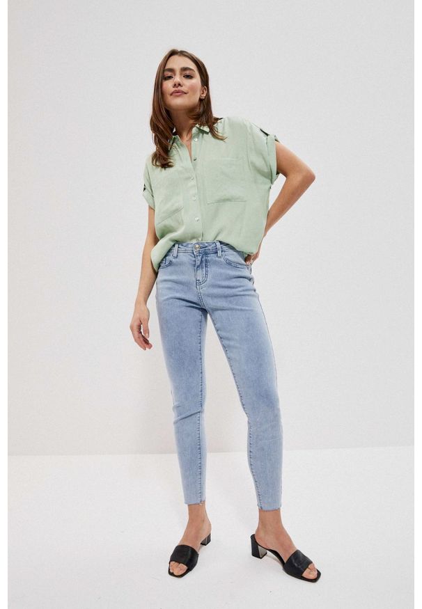 MOODO - Jeansy medium waist. Długość: długie. Wzór: gładki