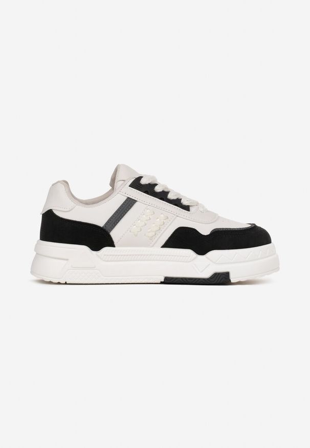 Born2be - Biało-Czarne Sznurowane Sneakersy na Płaskiej Grubej Podeszwie z Perforacją Pinnella. Wysokość cholewki: przed kostkę. Kolor: biały. Szerokość cholewki: normalna