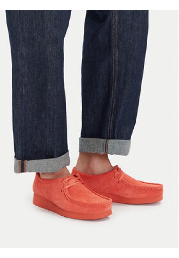 Clarks Półbuty WallabeeEVOSh 26181403 Koralowy. Kolor: pomarańczowy. Materiał: skóra