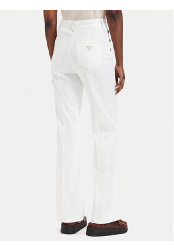 Guess Jeansy W6GA0P W2440 Biały Regular Fit. Kolor: biały