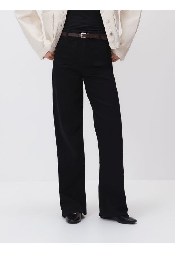 Reserved - Jeansy wide leg z paskiem - czarny. Kolor: czarny