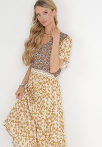 Born2be - Żółto-Beżowa Rozkloszowana Sukienka Maxi Stemone. Kolor: beżowy. Sezon: lato. Długość: maxi #5
