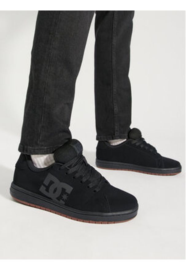 DC Shoes Sneakersy Gaveler ADYS100536 Czarny. Kolor: czarny. Materiał: skóra