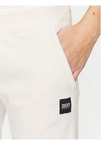DKNY Sport Spodnie dresowe DP3P1854 Beżowy Regular Fit. Kolor: beżowy. Materiał: syntetyk #3