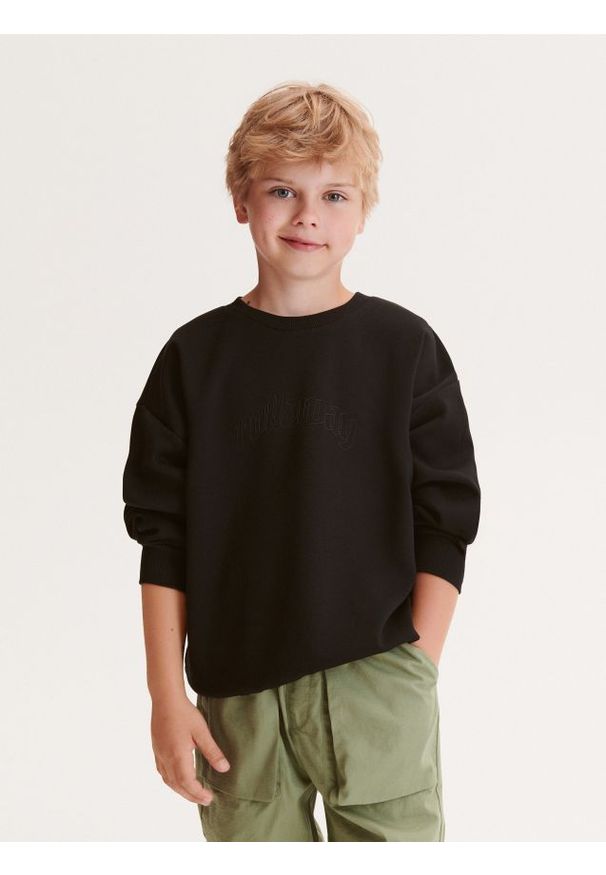 Reserved - Bluza z nadrukiem - czarny. Kolor: czarny. Materiał: dzianina, wiskoza. Wzór: nadruk
