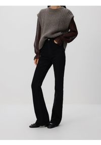 Reserved - Jeansy flare z wysokim stanem - czarny. Stan: podwyższony. Kolor: czarny #1