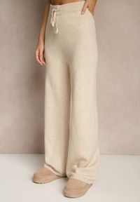 Renee - Jasnobeżowy Komplet z Dzianiny z Wełną Długi Kardigan Spodnie i Kamizelka Otizane. Kolekcja: plus size. Kolor: beżowy. Materiał: dzianina, wełna. Wzór: aplikacja #2