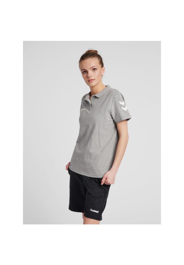 Koszulka tenisowa polo damska Hummel Go Cotton Polo Woman. Typ kołnierza: polo. Kolor: szary. Sport: tenis