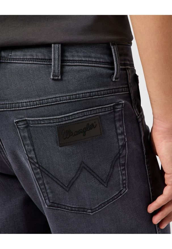 Wrangler - MESKIE SPODENKI WRANGLER TEXAS SHORTS DUSK 112364833