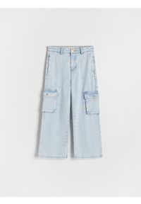 Reserved - Jeansy wide leg z kieszeniami cargo - niebieski. Kolor: niebieski