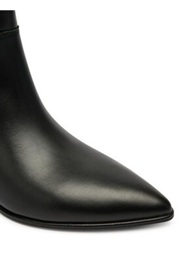 Love Moschino - LOVE MOSCHINO Botki JA24363G0NIA0000 Czarny. Kolor: czarny. Materiał: skóra