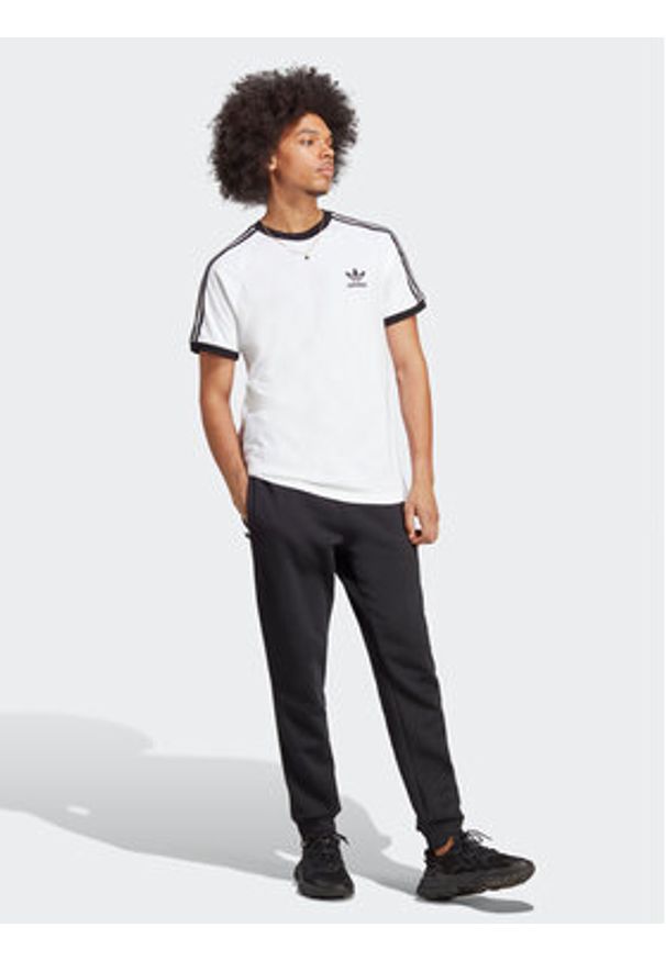Adidas - adidas T-Shirt Adicolor Classics 3-Stripes T-Shirt IA4846 Biały Slim Fit. Kolor: biały. Materiał: bawełna