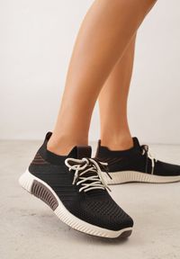 Born2be - Czarne Sneakersy z Podwójnym Sznurowaniem Fontarin. Nosek buta: okrągły. Kolor: czarny. Materiał: materiał. Obcas: na obcasie. Wysokość obcasa: niski #3