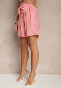 Renee - Różowe Szorty z Wiskozy High Waist Ozdobione Paskiem Lumilirae. Okazja: na co dzień. Stan: podwyższony. Kolor: różowy. Materiał: wiskoza. Wzór: aplikacja. Sezon: lato. Styl: elegancki, casual #3