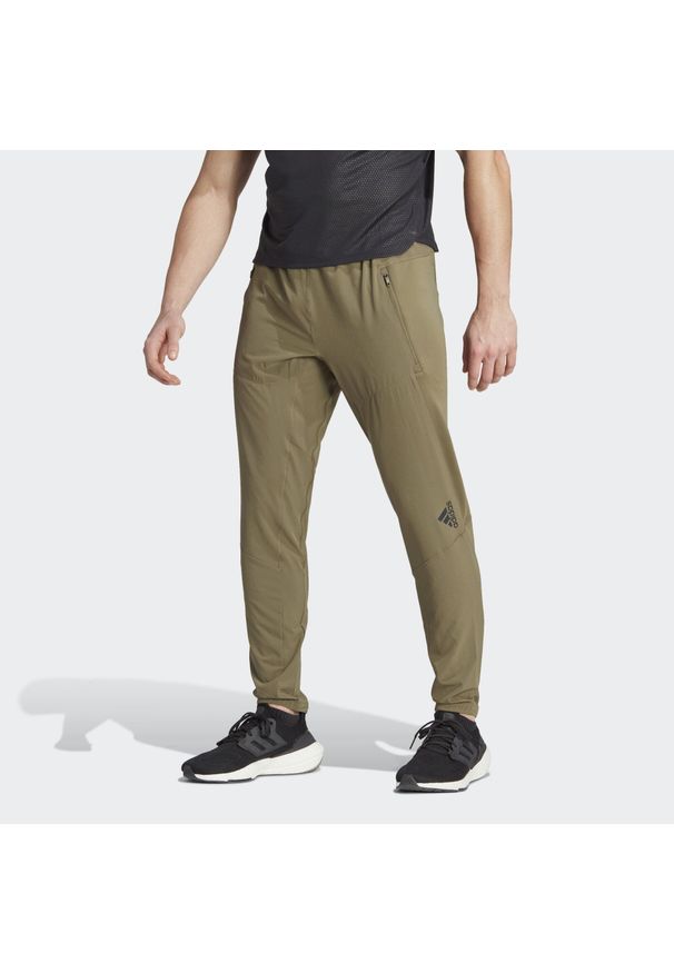 Adidas - Spodnie D4T Training. Kolor: beżowy. Materiał: materiał, dzianina. Sport: fitness