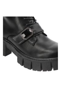 Czarne Botki S.Barski Modne Buty Damskie. Okazja: na co dzień. Zapięcie: klamry. Kolor: czarny. Materiał: skóra ekologiczna, materiał. Wzór: paski. Obcas: na obcasie. Styl: casual, elegancki. Wysokość obcasa: średni #3