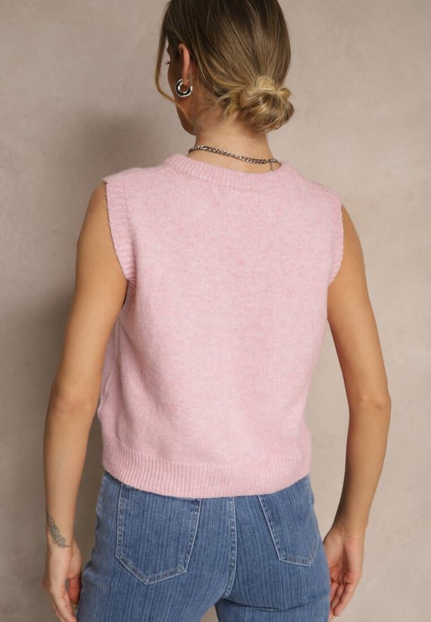 Renee - Różowa Sweterkowa Kamizelka z Wełną na Guziki Eralina. Okazja: na co dzień. Kolor: różowy. Materiał: wełna. Styl: casual, klasyczny