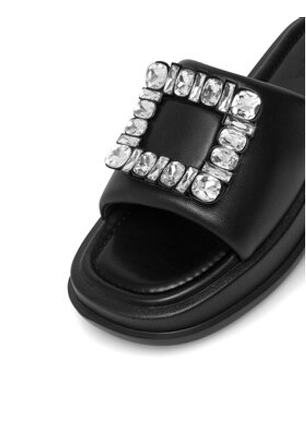 Badura Klapki WFA2589-1Z Czarny. Kolor: czarny. Materiał: skóra