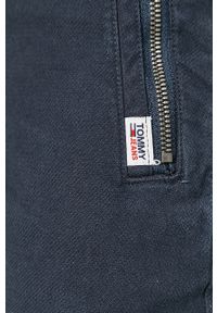 Tommy Jeans - Spodnie. Kolor: niebieski. Materiał: tkanina, bawełna, elastan. Wzór: gładki #3