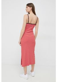 TOMMY HILFIGER - Tommy Hilfiger sukienka kolor czerwony midi prosta. Okazja: na co dzień. Kolor: czerwony. Materiał: materiał, wiskoza. Długość rękawa: na ramiączkach. Typ sukienki: proste. Styl: casual. Długość: midi #5