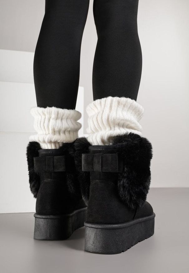 Renee - Czarne Śniegowce z Cholewką za Kostkę Ocieplane z Futerkiem i Małą Kokardą Reinedia. Okazja: na co dzień, na spacer. Wysokość cholewki: za kostkę. Kolor: czarny. Materiał: futro. Szerokość cholewki: normalna. Wzór: aplikacja. Sezon: jesień. Styl: casual