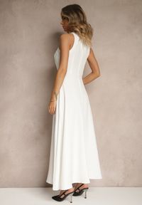 Renee - Biała Koktajlowa Sukienka z Wiskozą i Dekoltem Halter Dolmanna. Typ kołnierza: dekolt halter. Kolor: biały. Materiał: wiskoza. Styl: wizytowy