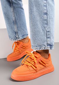 Renee - Pomarańczowe Sneakersy Sylvena. Nosek buta: okrągły. Zapięcie: sznurówki. Kolor: pomarańczowy. Materiał: materiał. Sezon: wiosna, jesień. Obcas: na obcasie. Wysokość obcasa: niski #2