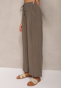 Renee - Ciemnozielone Bawełniane Szerokie Spodnie Kuloty High Waist z Gumką w Talii Evitaes. Okazja: na co dzień, na spotkanie biznesowe. Stan: podwyższony. Kolor: zielony. Materiał: bawełna. Styl: biznesowy, elegancki, casual #3