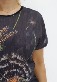 Born2be - Czarny T-shirt z Nadrukiem z Cyrkonii Anatisa. Kolor: czarny. Materiał: bawełna, tkanina. Długość rękawa: krótki rękaw. Długość: krótkie. Wzór: nadruk #5