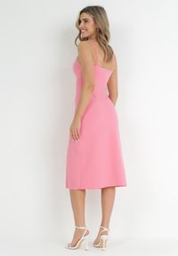 Born2be - Różowa Sukienka na Ramiączkach z Rozcięciem Sophiya. Kolor: różowy. Materiał: tkanina. Długość rękawa: na ramiączkach. Wzór: aplikacja, gładki. Długość: midi #6