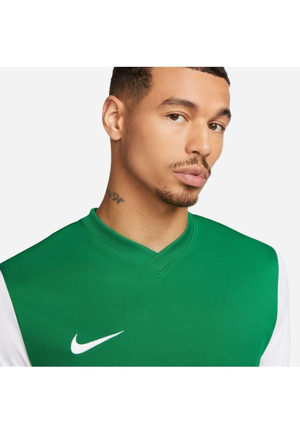 Koszulka sportowa męska Nike Tiempo Premier II. Kolor: zielony. Długość rękawa: krótki rękaw. Długość: krótkie