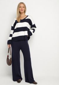 Born2be - Granatowy Dzianinowy Komplet Szerokie Spodnie i Sweter w Paski Falesea. Kolor: niebieski. Materiał: dzianina. Wzór: paski #7