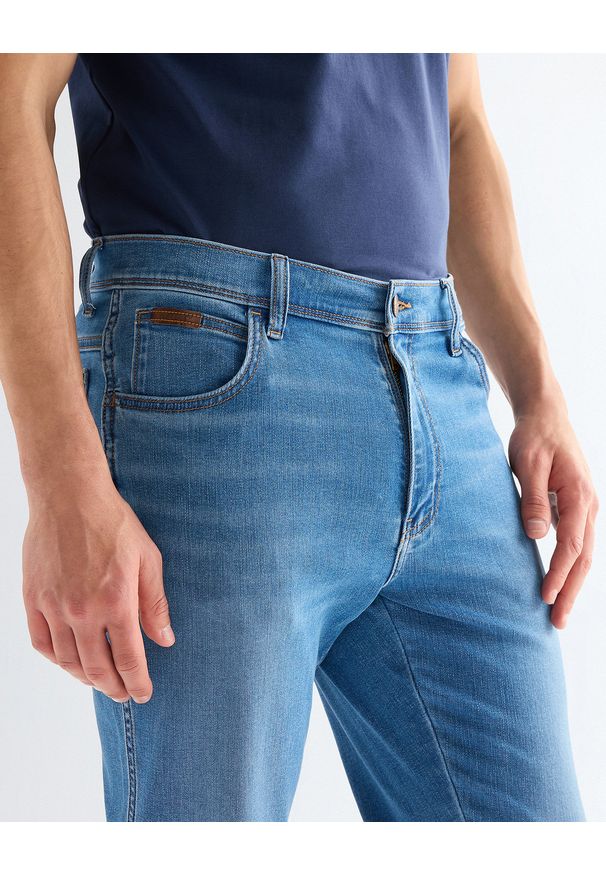 Wrangler - MĘSKIE SPODNIE WRANGLER TEXAS SLIM LIGHT VISUAL 112378817