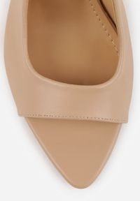 Renee - Ciemnobeżowe Sandały Slingback VICES na Szpilce z Odkrytym Noskiem Blooma. Okazja: na co dzień, na ślub cywilny, na wesele. Zapięcie: pasek. Kolor: beżowy. Materiał: jeans. Obcas: na szpilce. Styl: casual #2