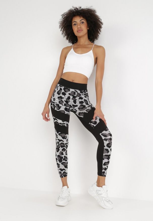 Born2be - Czarne Legginsy Canothoe. Kolor: czarny. Materiał: guma. Długość: długie. Wzór: motyw zwierzęcy, aplikacja, nadruk