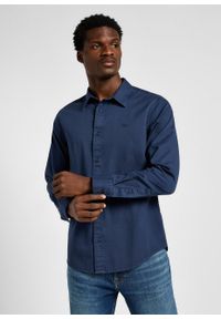 Lee - LEE MĘSKA KOSZULA PATCH SHIRT MOOD INDIGO 112355737 LL37014445