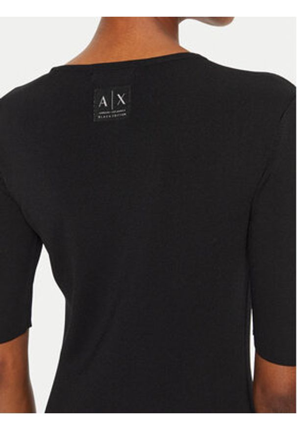 Armani Exchange Sukienka dzianinowa XW000048 AF10352 UC001 Czarny Slim Fit. Kolor: czarny. Materiał: syntetyk