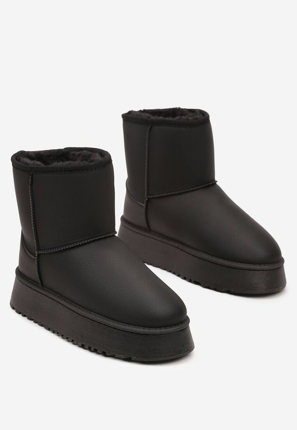 Born2be - Czarne Wsuwane Śniegowce na Platformie Miarea. Zapięcie: bez zapięcia. Kolor: czarny. Sezon: zima. Obcas: na platformie