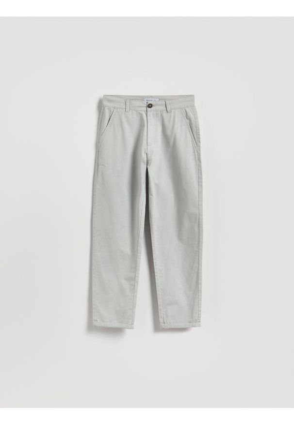 Reserved - Bawełniane spodnie chino - kremowy. Kolor: kremowy. Materiał: bawełna