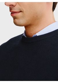 Pako Lorente - PAKO LORENTE – Granatowy sweter męski. Kolor: oliwkowy, niebieski. Materiał: bawełna. Wzór: gładki. Sezon: wiosna #7