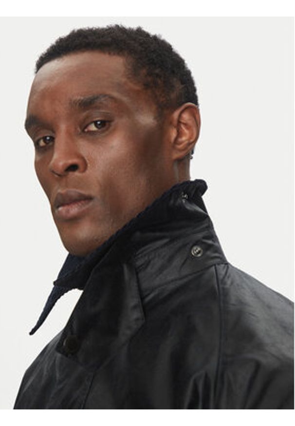 Barbour Kurtka przejściowa Bedale MWX0018NY91 Granatowy Relaxed Fit. Kolor: niebieski. Materiał: bawełna